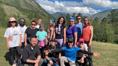 Команда гидов с группой