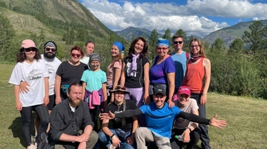 Команда гидов с группой