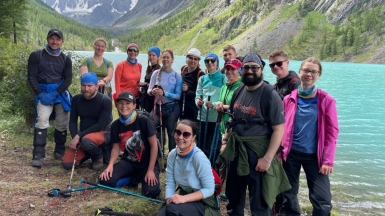 Команда гидов с группой