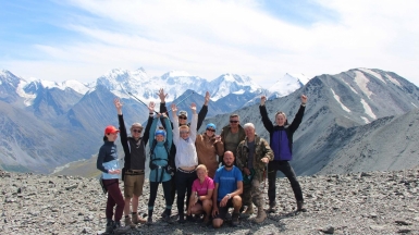 Команда гидов с группой