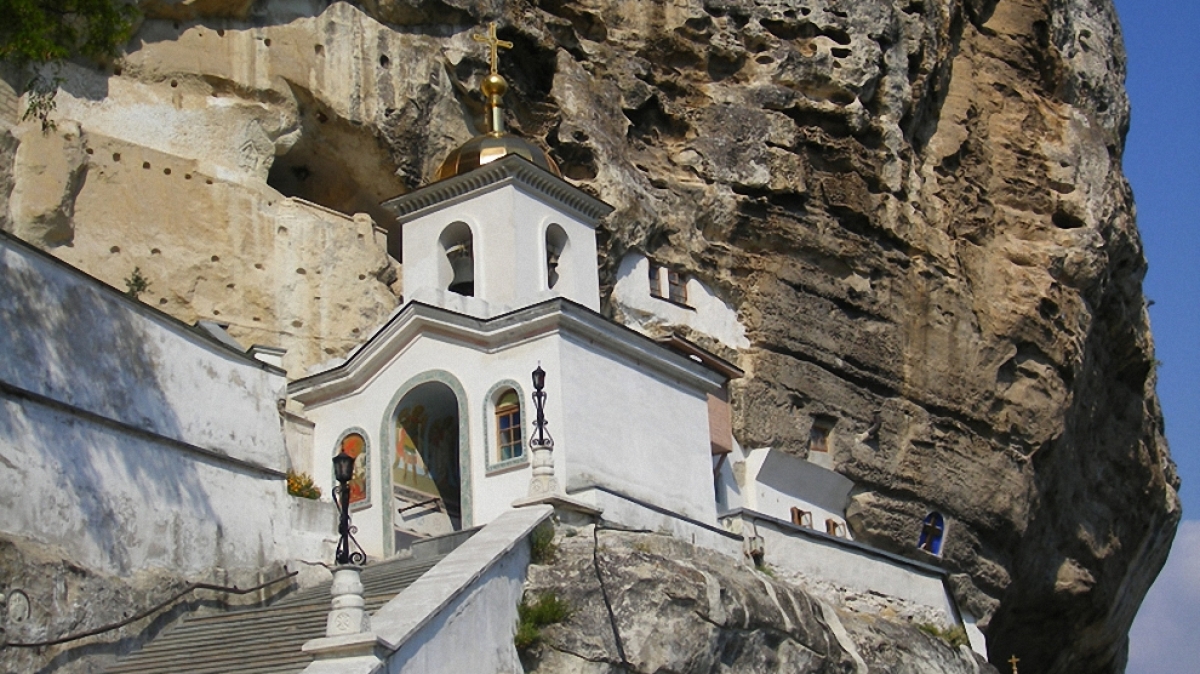 Бахчисарай пещерный город Чуфут-Кале монастырь