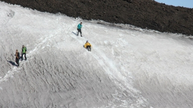 Спускаться можно быстро и весело) Фото из архива Клуба