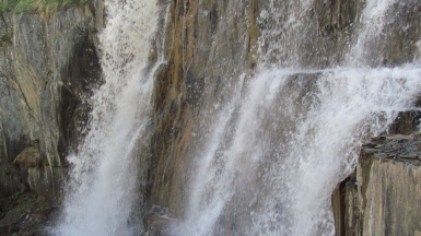 Водопад в долине Халде. Фото нашего гида Ирины Пряничниковой.
