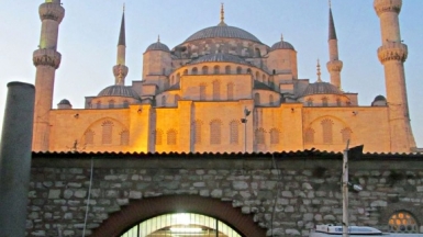 Символ города, Голубая мечеть, на закате становится золотой. Фото нашего гида Ирины Пряничниковой