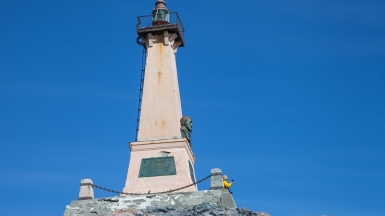 Памятник С.И. Дежнёву. Фото из архива Клуба