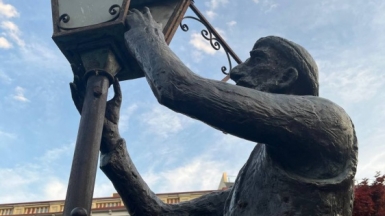 Памятник фонарщику в Тбилиси. Фото нашей Странницы Татьяны Матвеевой