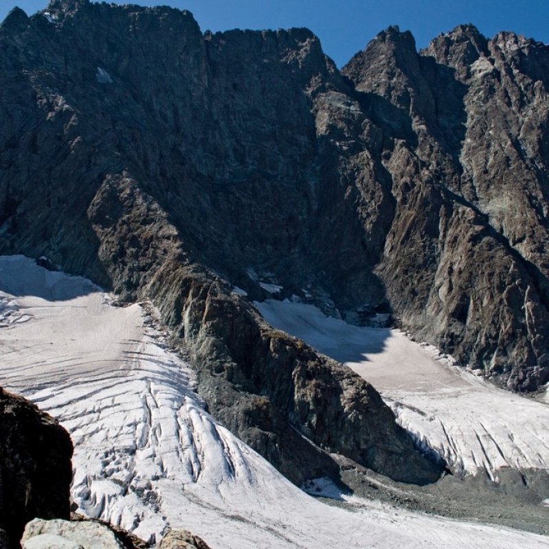 Снежники. На подъеме на перевал.