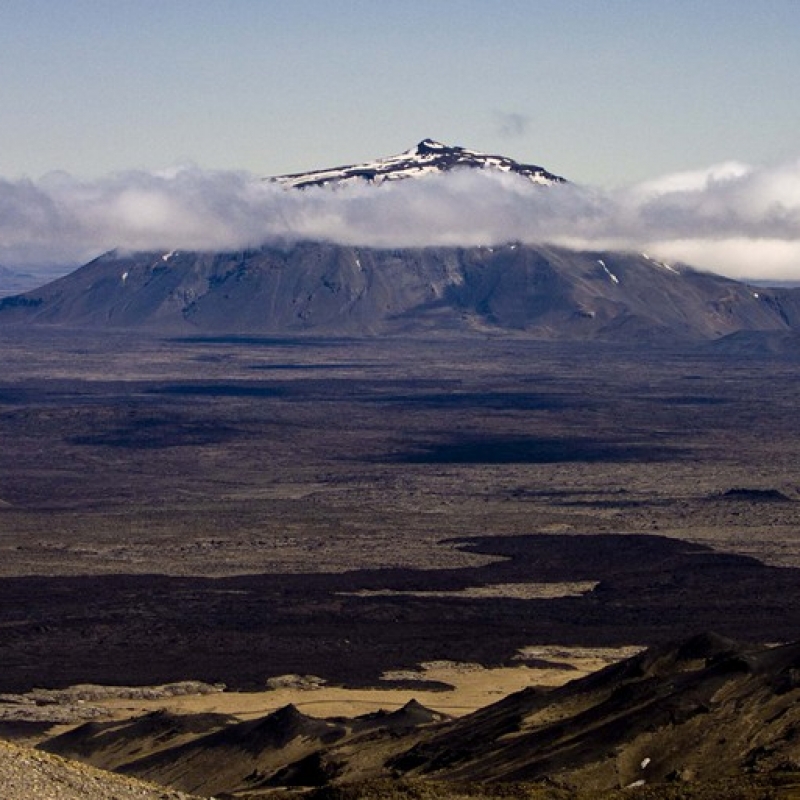 Центр пустоты и вулкан Аскья