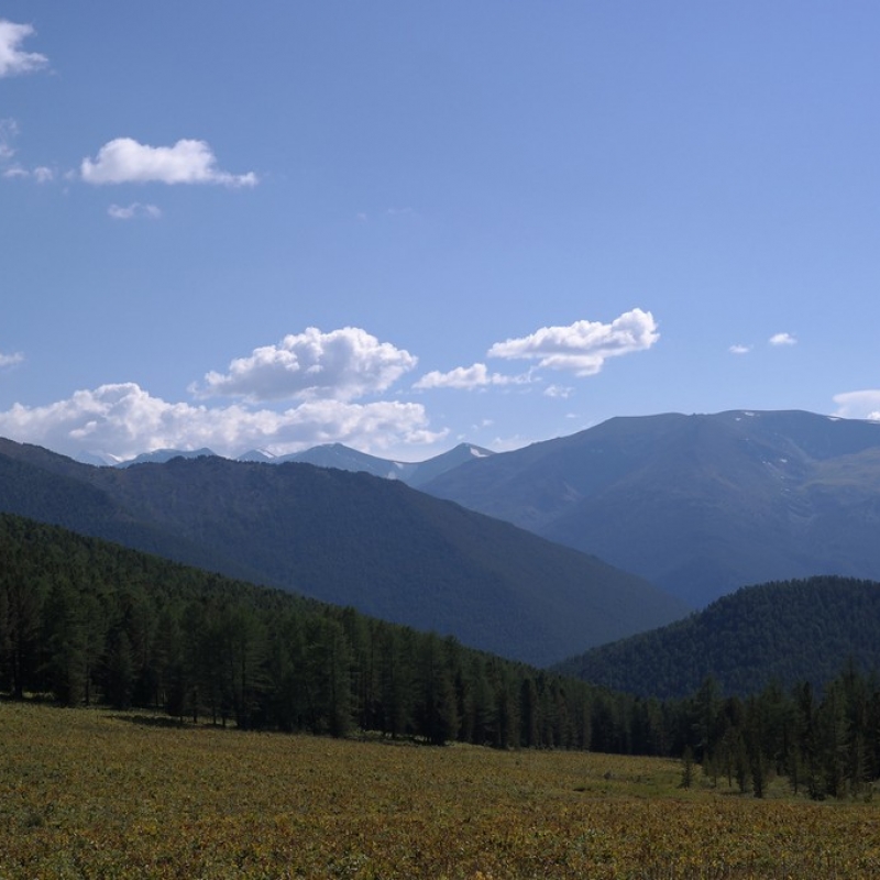 Необычные краски гор