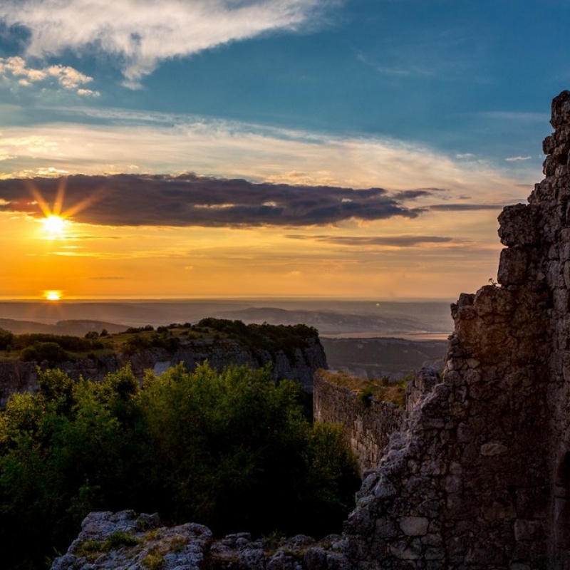 Стены крепости