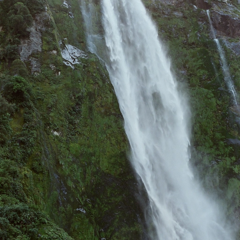 Водопады Милфорд Саунд.