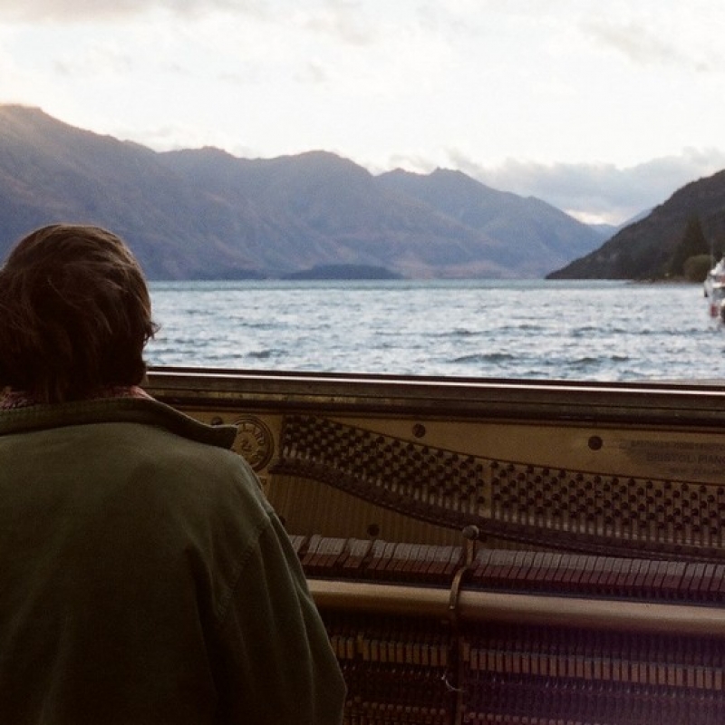 Вечер в Квинстауне. Живая музыка на горном озере