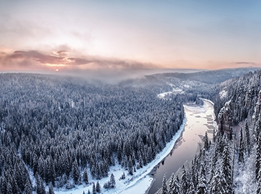 Активная зима на Алтае: снегоходы и культура