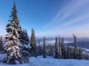 Новый год в Саянах: прогулки, экскурсии, катание