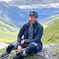 Денис Пузиков