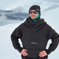 Максим Власенко